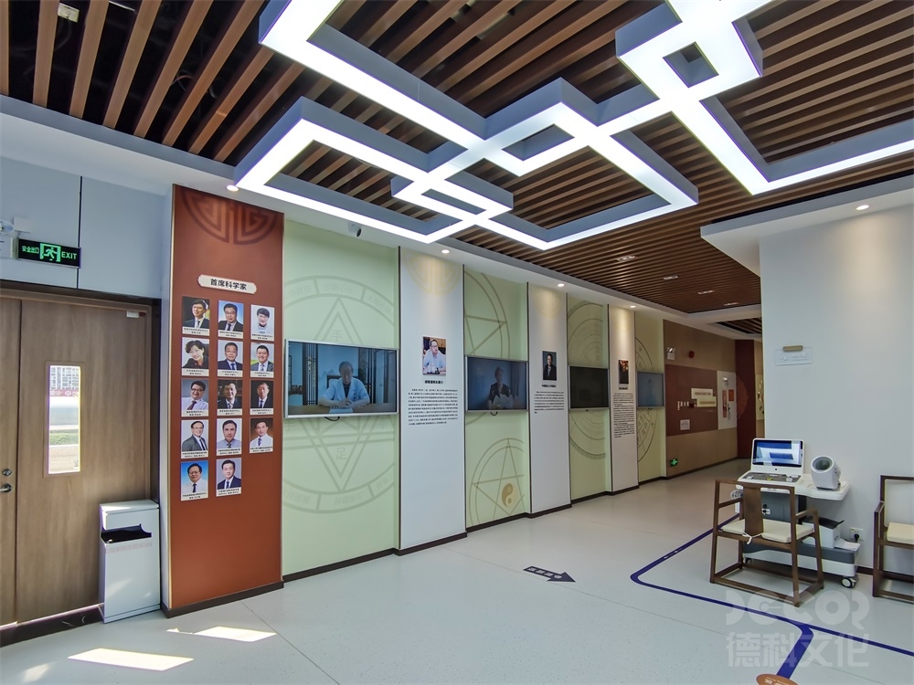 產(chǎn)品展廳設(shè)計(jì)中有哪些常見(jiàn)的陳列方式和展示技巧？